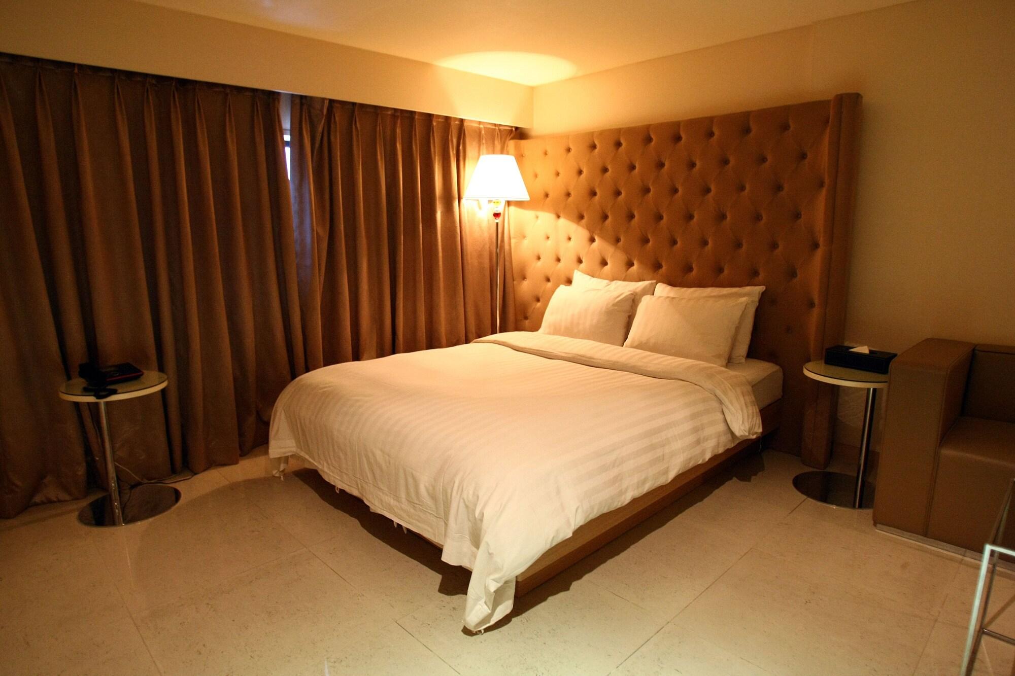 The California Hotel Seoul Seocho Bagian luar foto