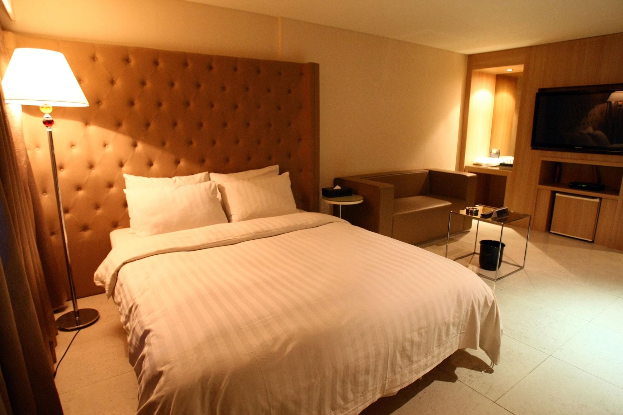 The California Hotel Seoul Seocho Bagian luar foto