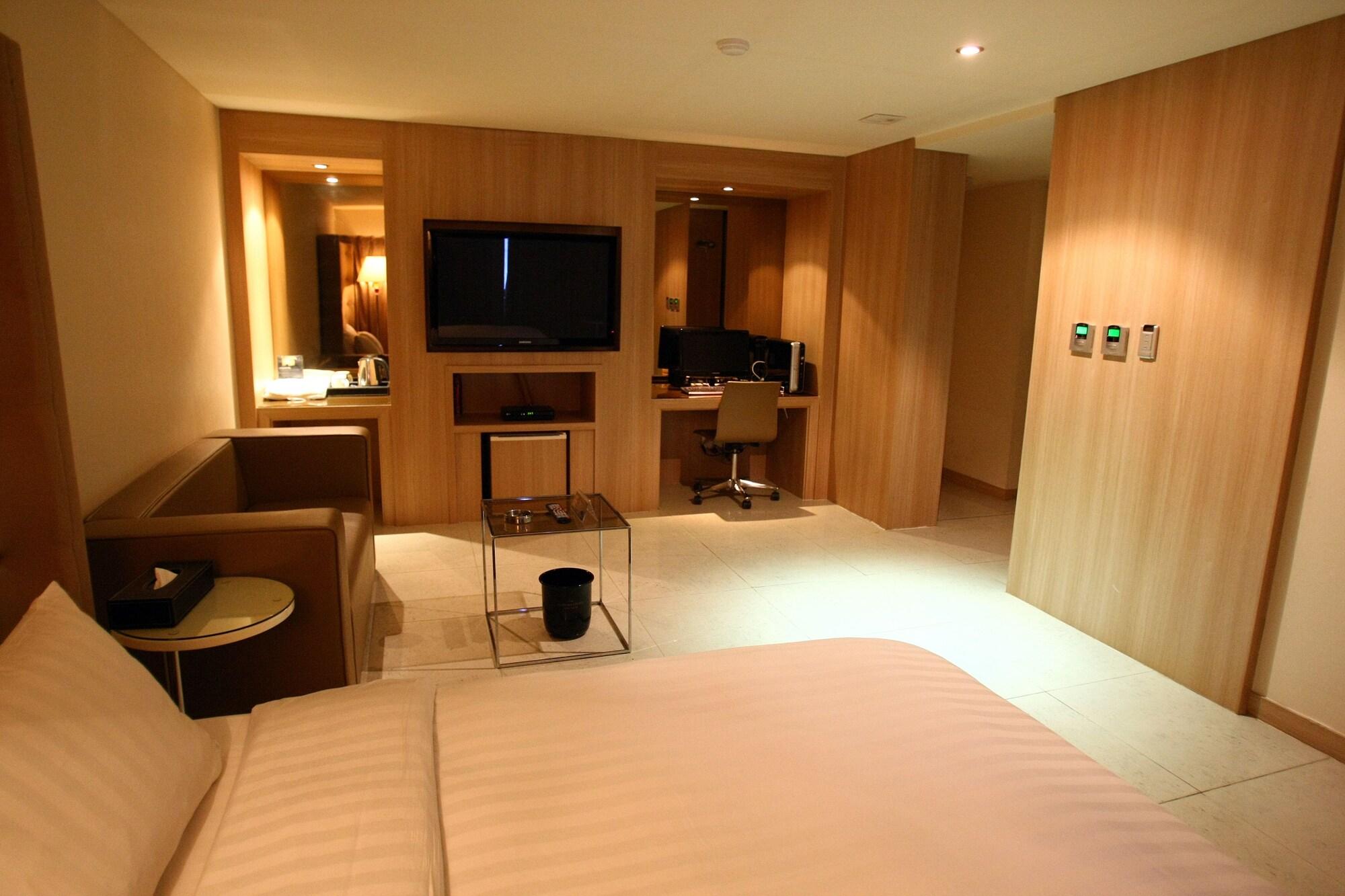 The California Hotel Seoul Seocho Bagian luar foto