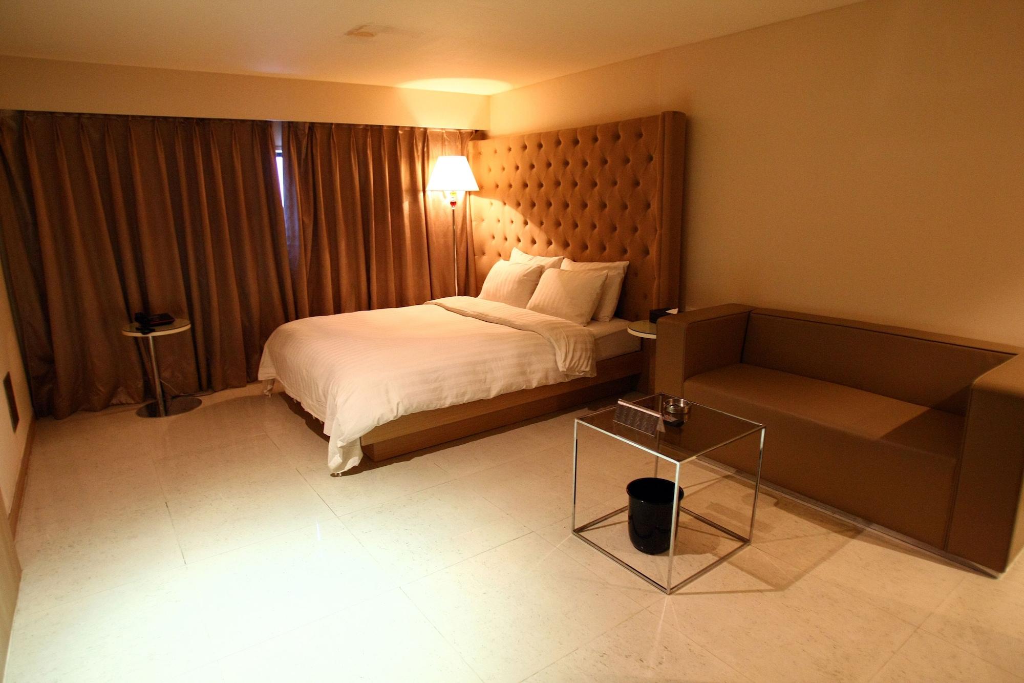 The California Hotel Seoul Seocho Bagian luar foto
