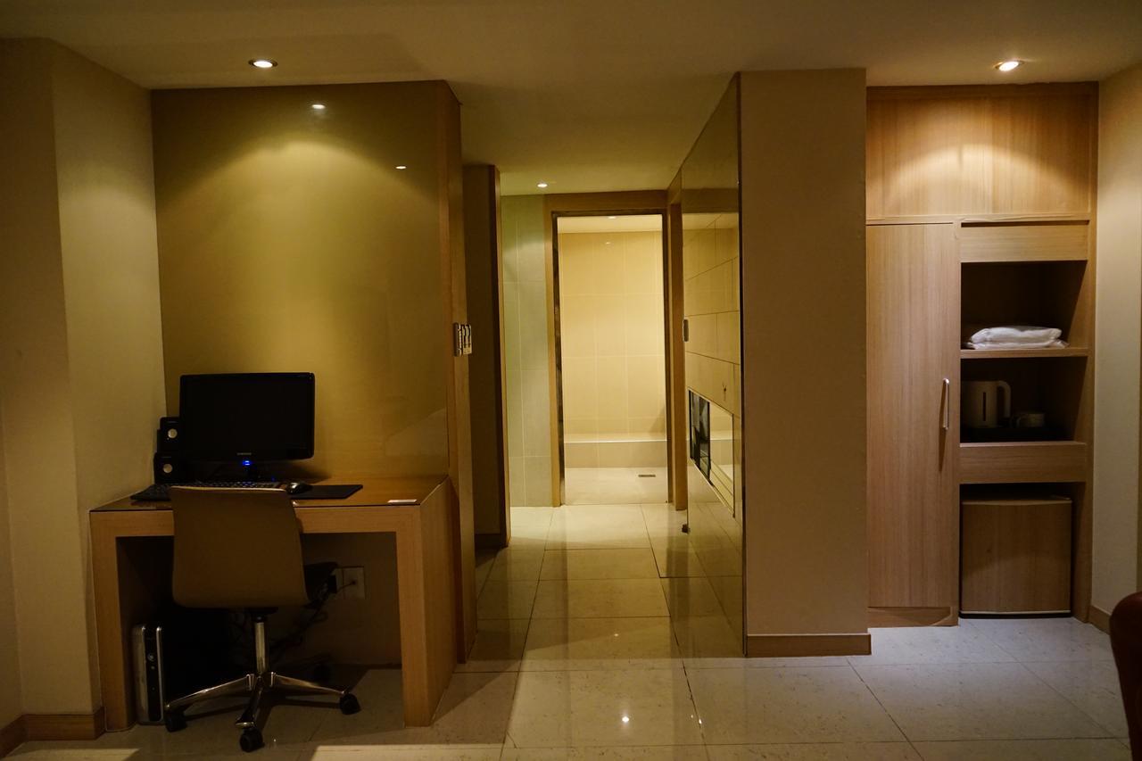 The California Hotel Seoul Seocho Bagian luar foto